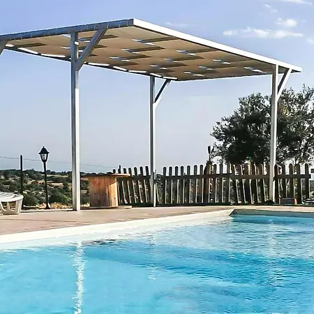 Vakantiehuis 2 Bedroom Beautiful In *
